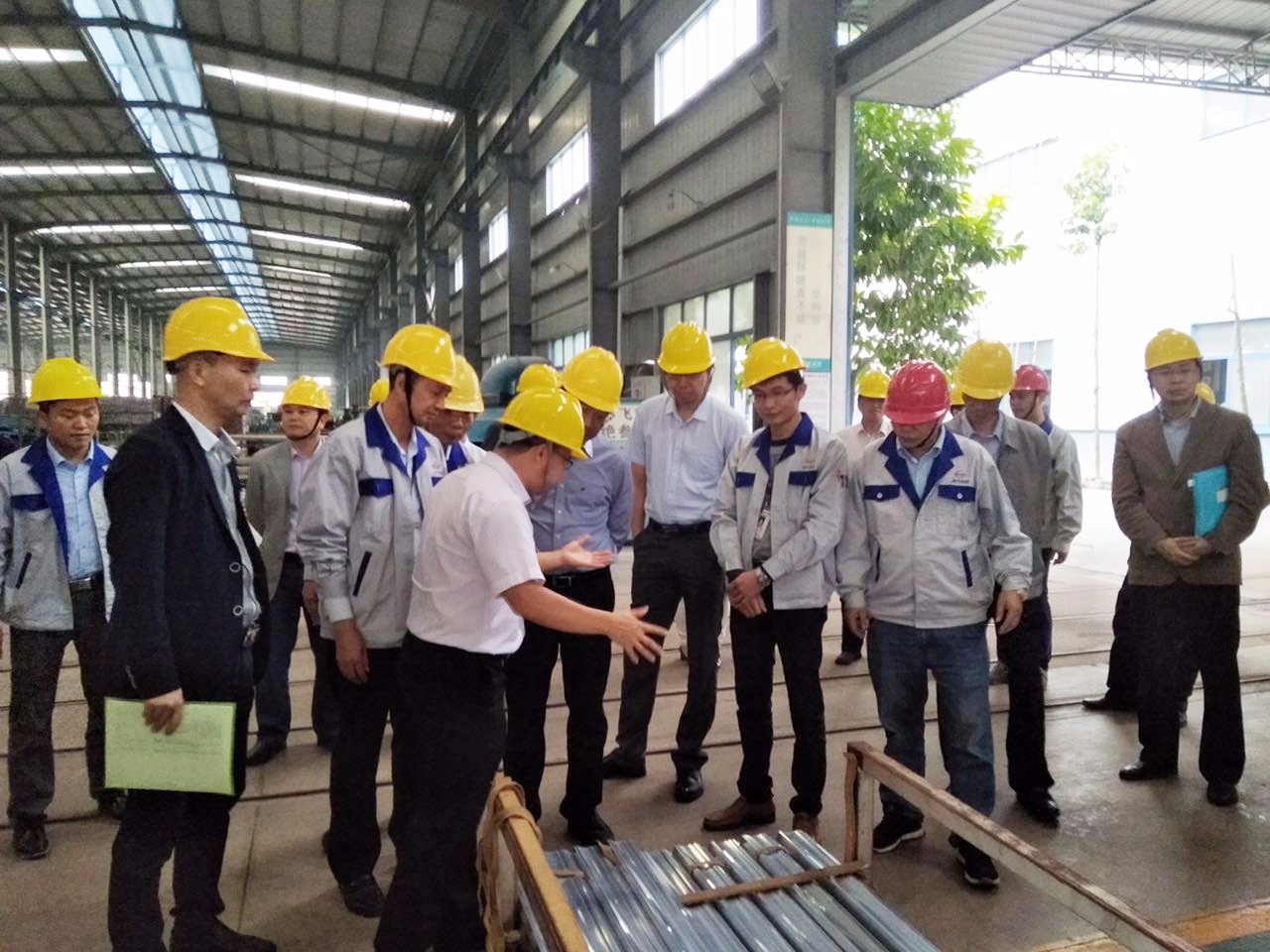 促政企信息交流?彰企業重質決心——廣東質量強省工作組考察南方鋁業